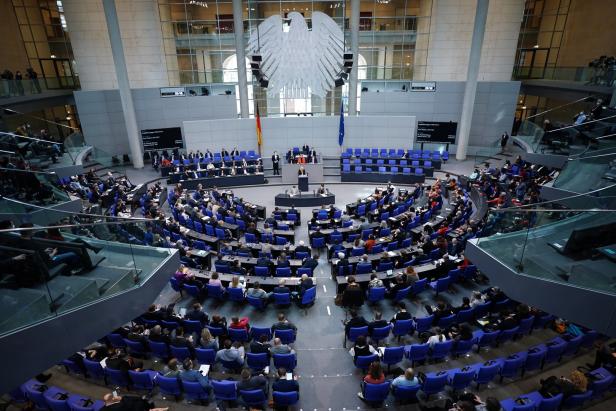 Weniger Abgeordnete: Deutscher Bundestag soll schrumpfen