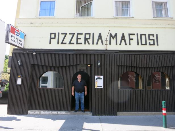 Die verrückte Geschichte der Pizzeria Mafiosi