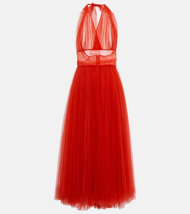 Ein rotes, ärmelloses Tüllkleid vor einem weißen Hintergrund.