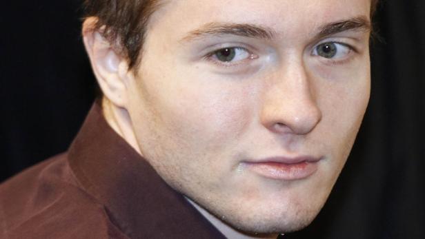 Nach Freispruch: Amanda Knox und Raffaele Sollecito Bild unten im Visier der Familie des Opfers. Fall Knox: Streit ums Geld hat begonnen