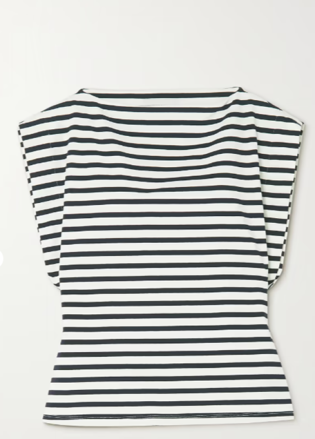 Ein weißes, ärmelloses Shirt mit schwarzen horizontalen Streifen.