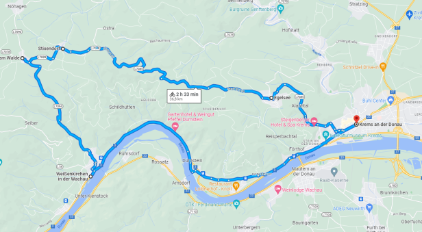 Eine Karte der Wachau mit einer hervorgehobenen Fahrradroute von Krems an der Donau nach Stixendorf.