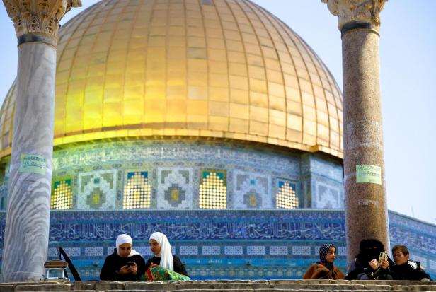 Tension arises during clashes with Palestinians in Jerusalem's Old City