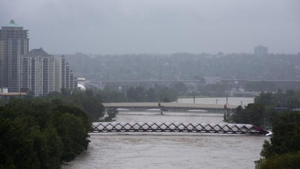 100.000 Menschen fliehen vor Hochwasser