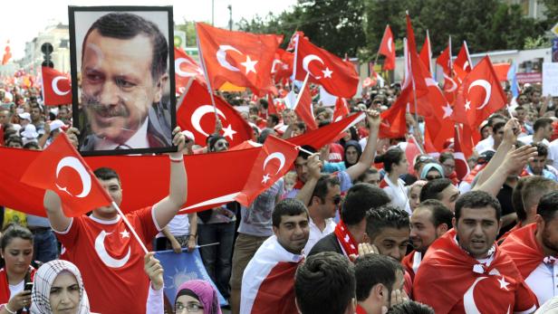 Tausende Türken bei Großdemos in Wien