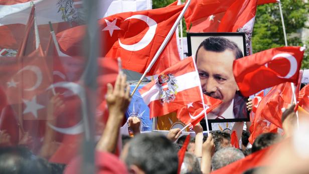 Erdogan polarisiert die Austrotürken