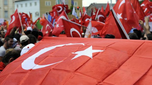Tausende Türken bei Großdemos in Wien