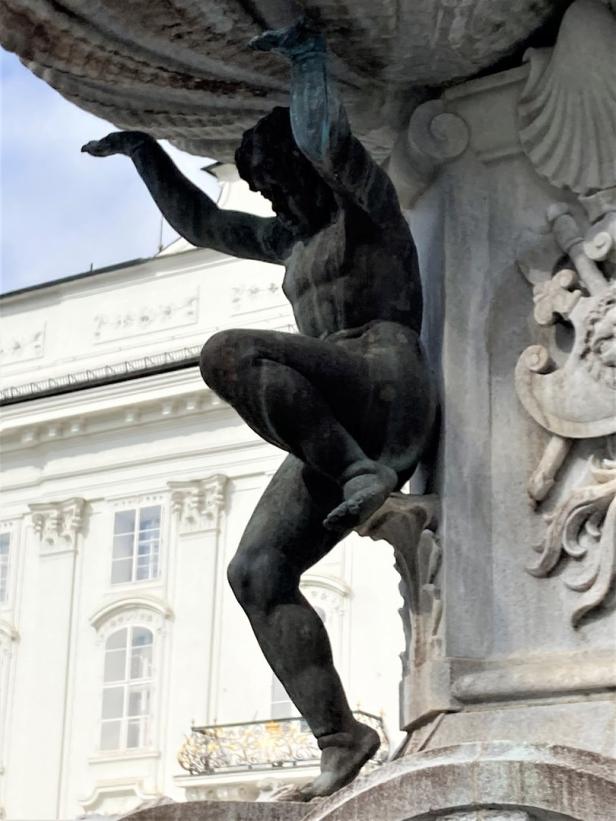 Kurios: Diebstahl von Bronzefigur in Innsbruck monatelang unentdeckt