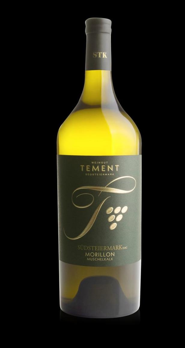 Eine Flasche Morillon Muschelkalk Wein vom Weingut Tement Südsteiermark.