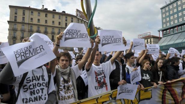 Berlusconi kriegt auch die 51. Kurve