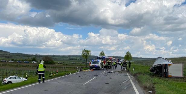 B50: Lenkerin starb bei Kollision mit Lkw