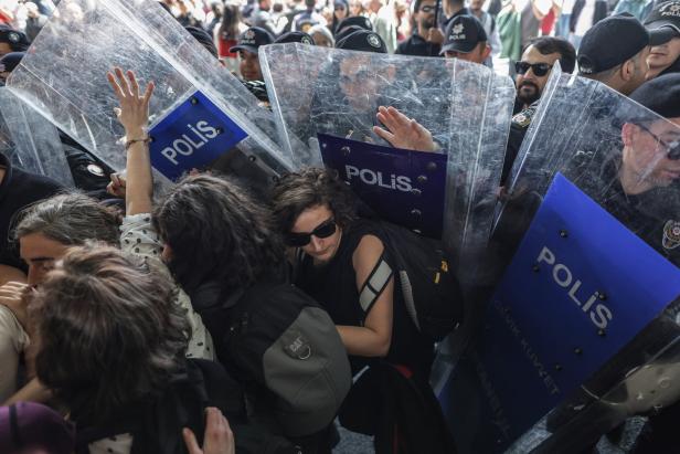 Istanbul zwischen Mai-Demo, Wahlkampf und Atatürk