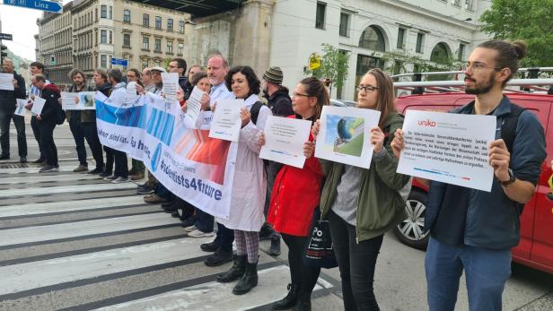 Klimakleber-Blockade: Neuer Protest, alter Ruf nach Haftstrafe