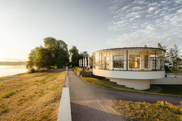 Das Kornhaus in Dessau-Roßlau an der Elbe, entworfen vom Bauhaus-Architekten Carl Fieger.