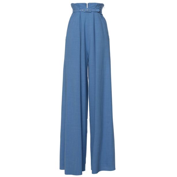 Eine hellblaue, hochtaillierte Marlenehose mit Gürtel.