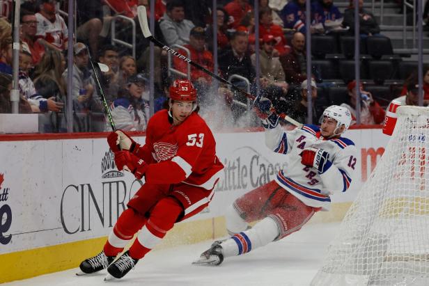 NHL: New York Rangers at Detroit Red Wings