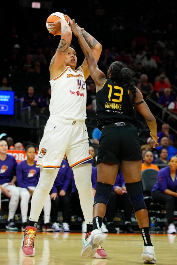 WNBA: Los Angeles Sparks at Phoneix Mercury