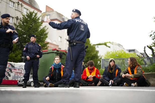 Nach Klima-Protesten: 1.670 Verwaltungsanzeigen und 390 Festnahmen