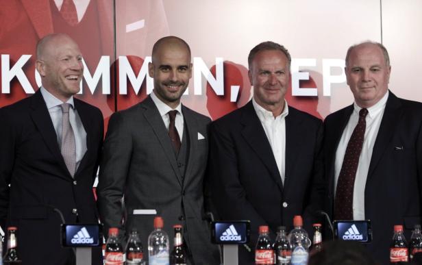 Guardiola startet bei Bayern ins Tagesgeschäft