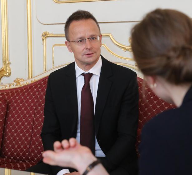 Ungarns Außenminister: "Die Doppelmoral des Westens kennen wir schon"