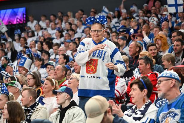 Finnland feiert und besiegt Österreich bei der Eishockey-WM