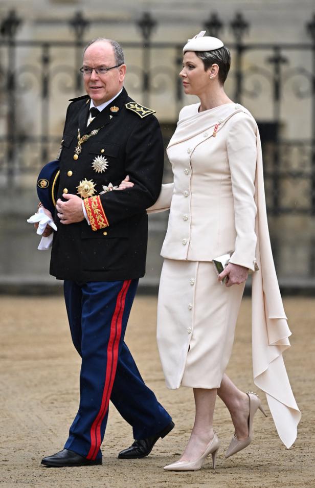 Fürst Albert II. von Monaco und Fürstin Charlène bei einer Veranstaltung.