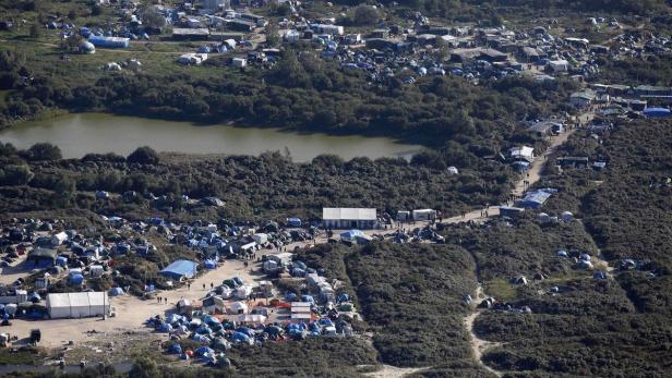 Spielfeld ist neue Drehscheibe im Flüchtlingsstrom