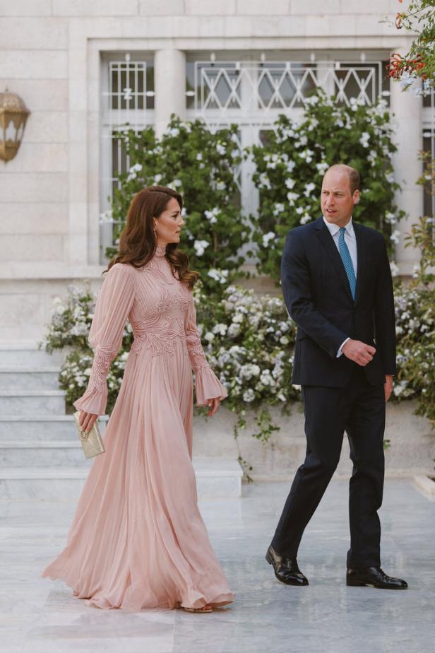 Royal-Hochzeit in Jordanien: Kate in Gold und Rosé - nur die Stimmung scheint getrübt