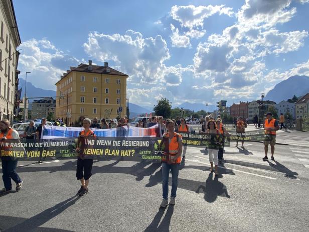 Mehrere Demos gegen Razzien bei deutschen Klimaschutzaktivisten