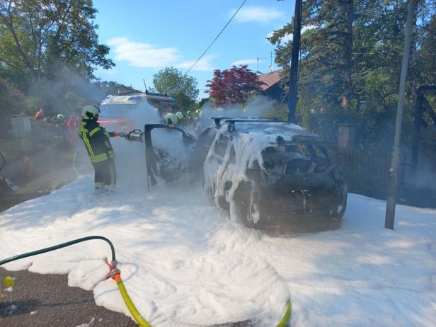 Sieben Feuerwehren bei Wohnhausbrand in NÖ im Einsatz