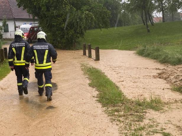 Starker Regen hält Feuerwehren im Burgenland in Atem