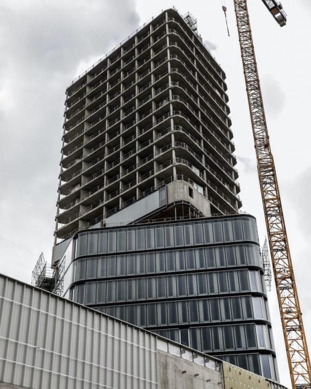 Der Porsche Design Tower befindet sich im Bau.