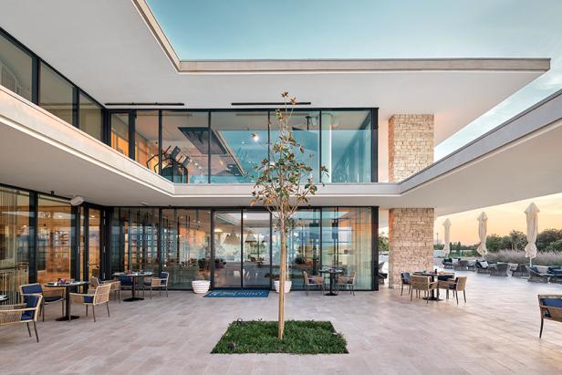 Urlaubsparadies: Premium-Resort lockt mit Luxusvillen & Infinity-Pools
