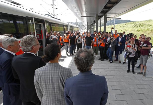 Erste Zugfahrt durch den Koralmtunnel: Der KURIER war dabei