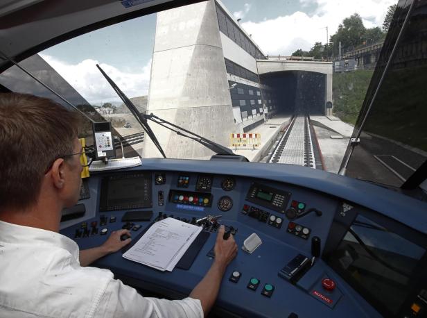 Erste Zugfahrt durch den Koralmtunnel: Der KURIER war dabei