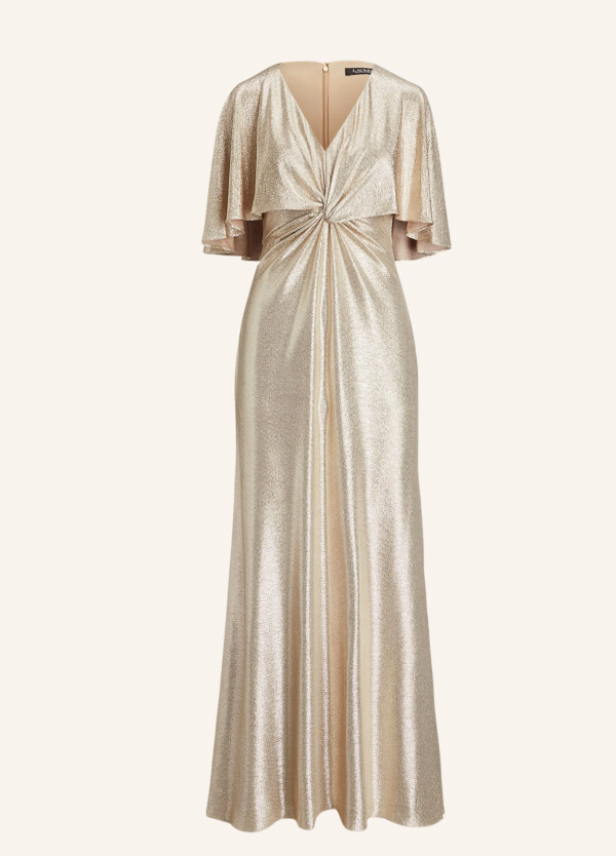 Ein goldenes, bodenlanges Kleid von Ralph Lauren.