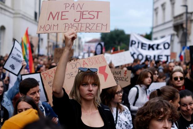 Nach Tod einer Schwangeren: Proteste in Polen