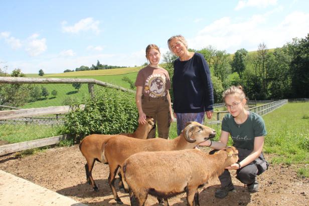 Pionierin zeigt,  wie Tiere jungen Menschen helfen