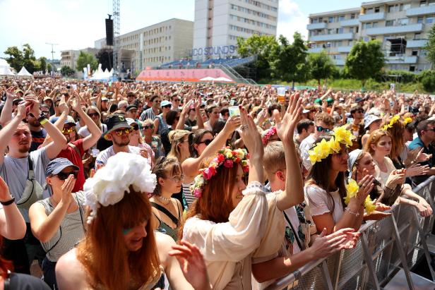 Aufbau beim Lido Sounds in Linz: Mehr Schatten, mehr Ruhezonen