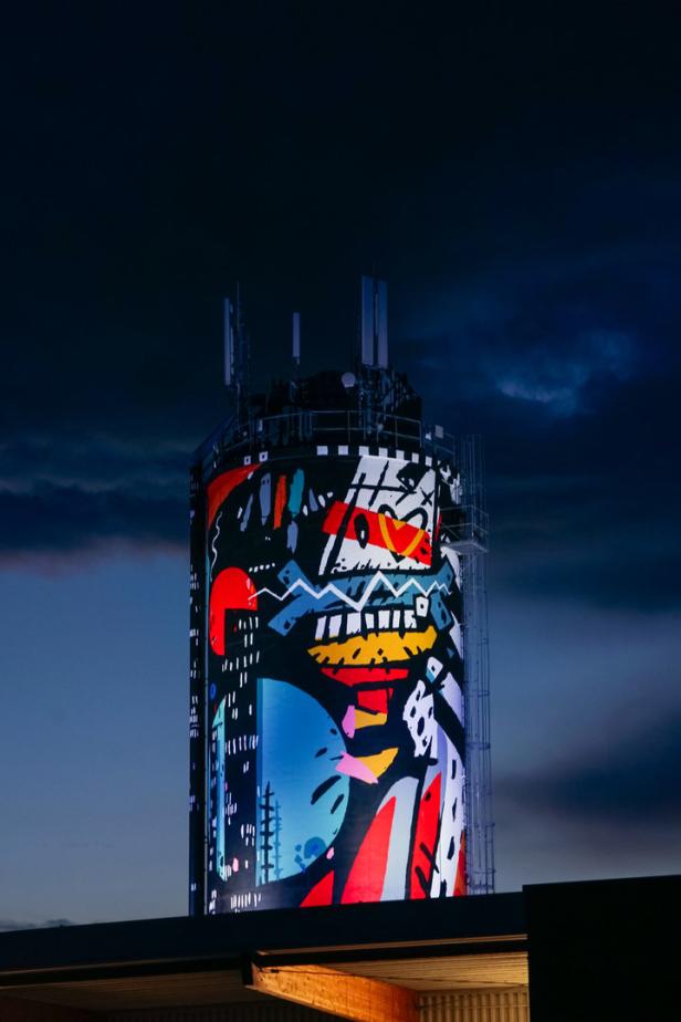 Kunst in 23 Meter Höhe: "Püri-Tower" in Wiener Neustadt enthüllt