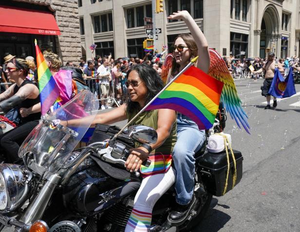 Hunderttausende feiern bei Pride-Paraden in New York und San Francisco