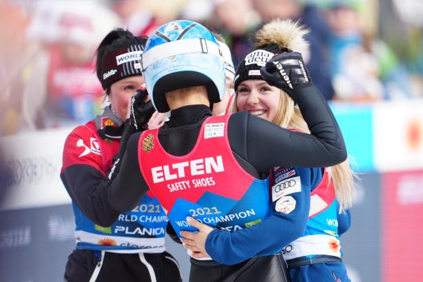 Gold für Skispringerin Seifriedsberger mitten im Hochsommer