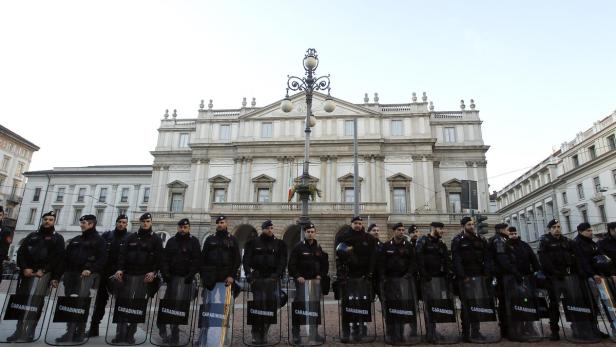 Demonstrationen gegen Renzi vor Scala-Premiere