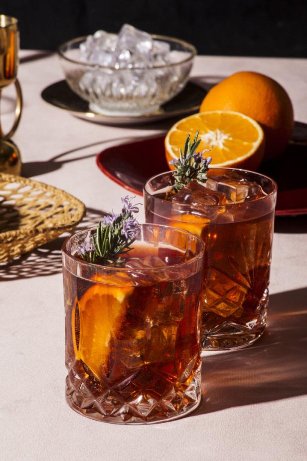 Aperol ist out: Welche Retro-Drinks wir diesen Sommer schlürfen