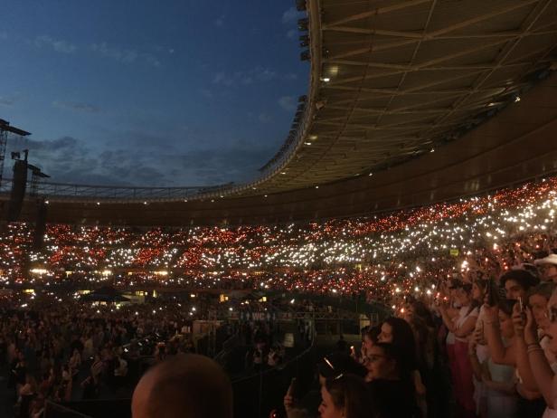 Konzertkritik: Rot-weiß-rote Fan-Aktion für Harry Styles