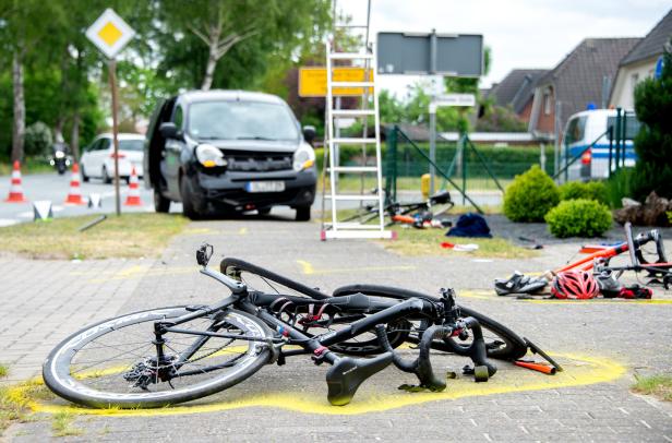 Expertenforderung: Kommt jetzt die Helmpflicht für E-Bikes und E-Scooter?