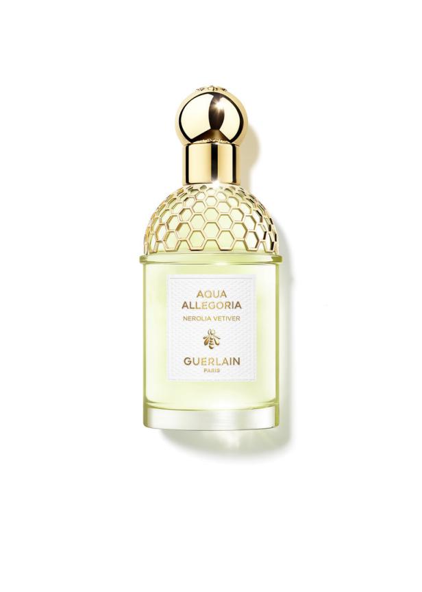 Eine Flasche „Aqua Allegoria Nerolia Vetiver“ von Guerlain steht vor einem weißen Hintergrund.