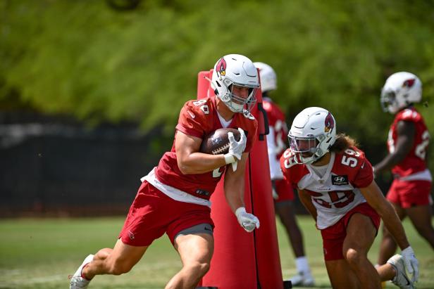Bernhard Seikovits bei einem NFL-Training der Arizona Cardinals.