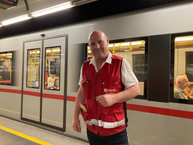 Wiener-Linien-Lotse: "Kriegen oft die Wut der Passagiere zu spüren"