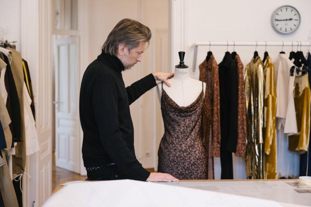 Nach Millionenpleite: internationaler Modedesigner Petar Petrov saniert
